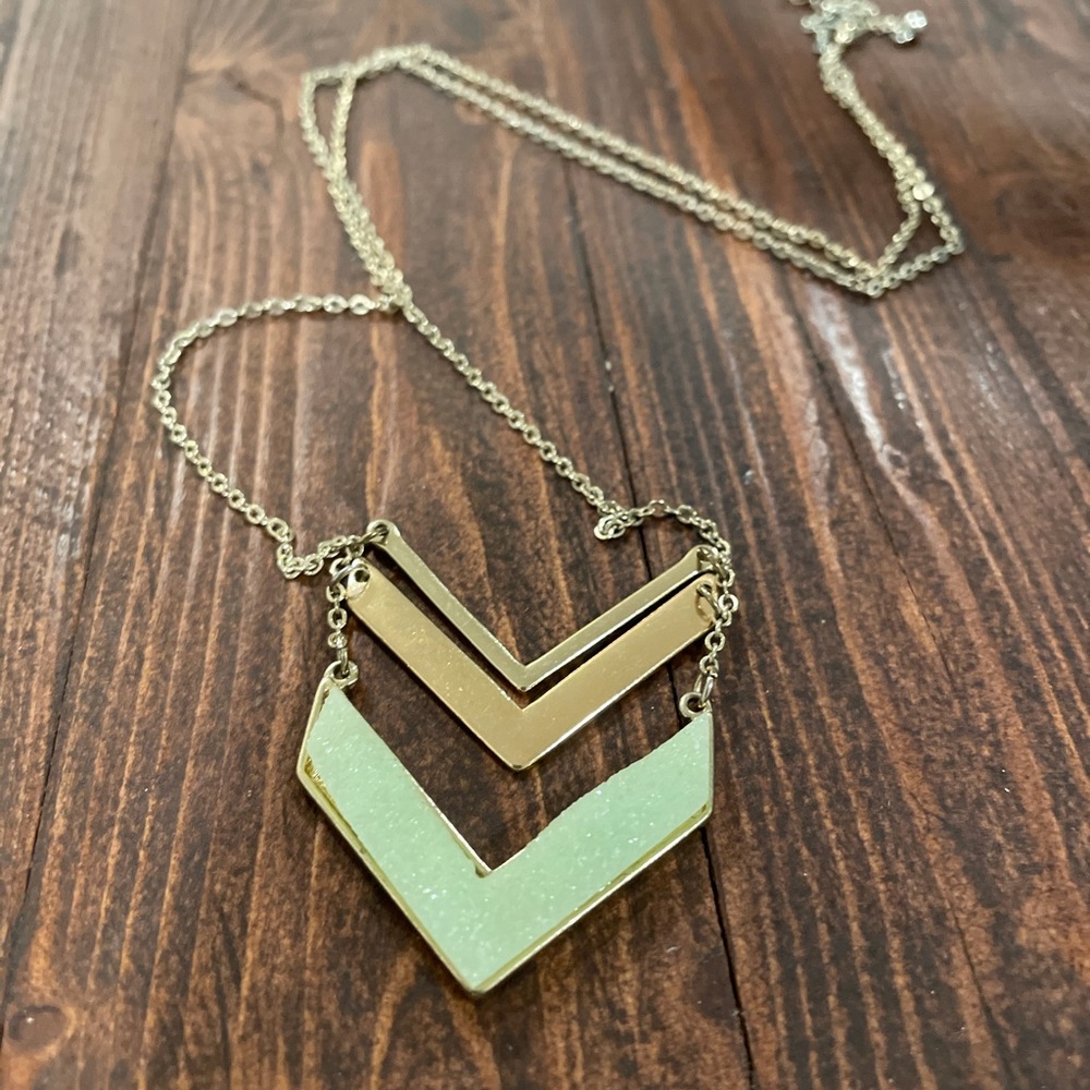 Francesca’s Collection Chevron Arrow Necklace